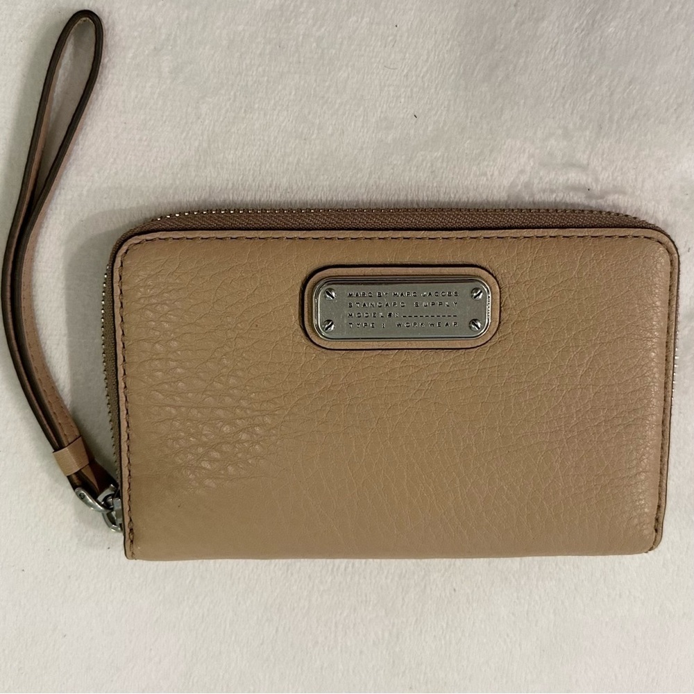 Marc By Marc Jacobs Cameo Nude Leather Zip Around Wallet Wristlet NWT